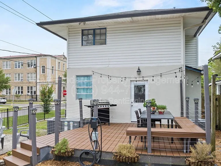 2623 Forbes St — Photo 27