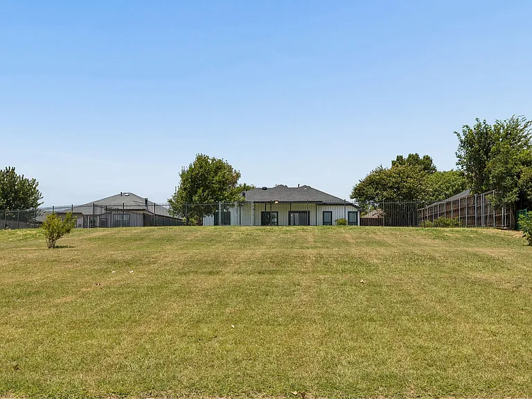 332 Hardwicke Ln — Photo 27