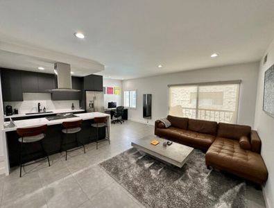 622 S Barrington Ave, Los Angeles, CA, 90049