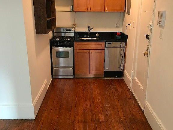 4th image of 63 W 90th St APT 1A