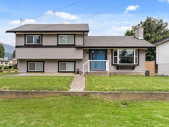 3rd image of 46551 Teton Ave