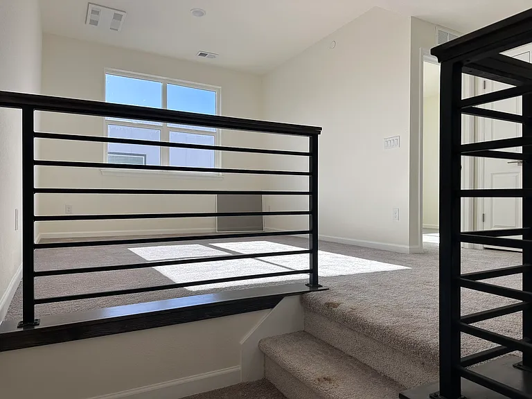 760 Josephine Way — Photo 14