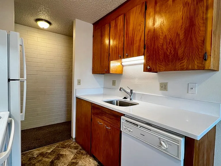 105 W Fremont Ave — Photo 5