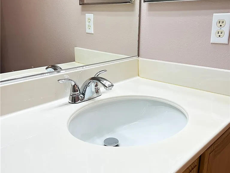 2100 Quarry Ridge St #207 — Photo 66