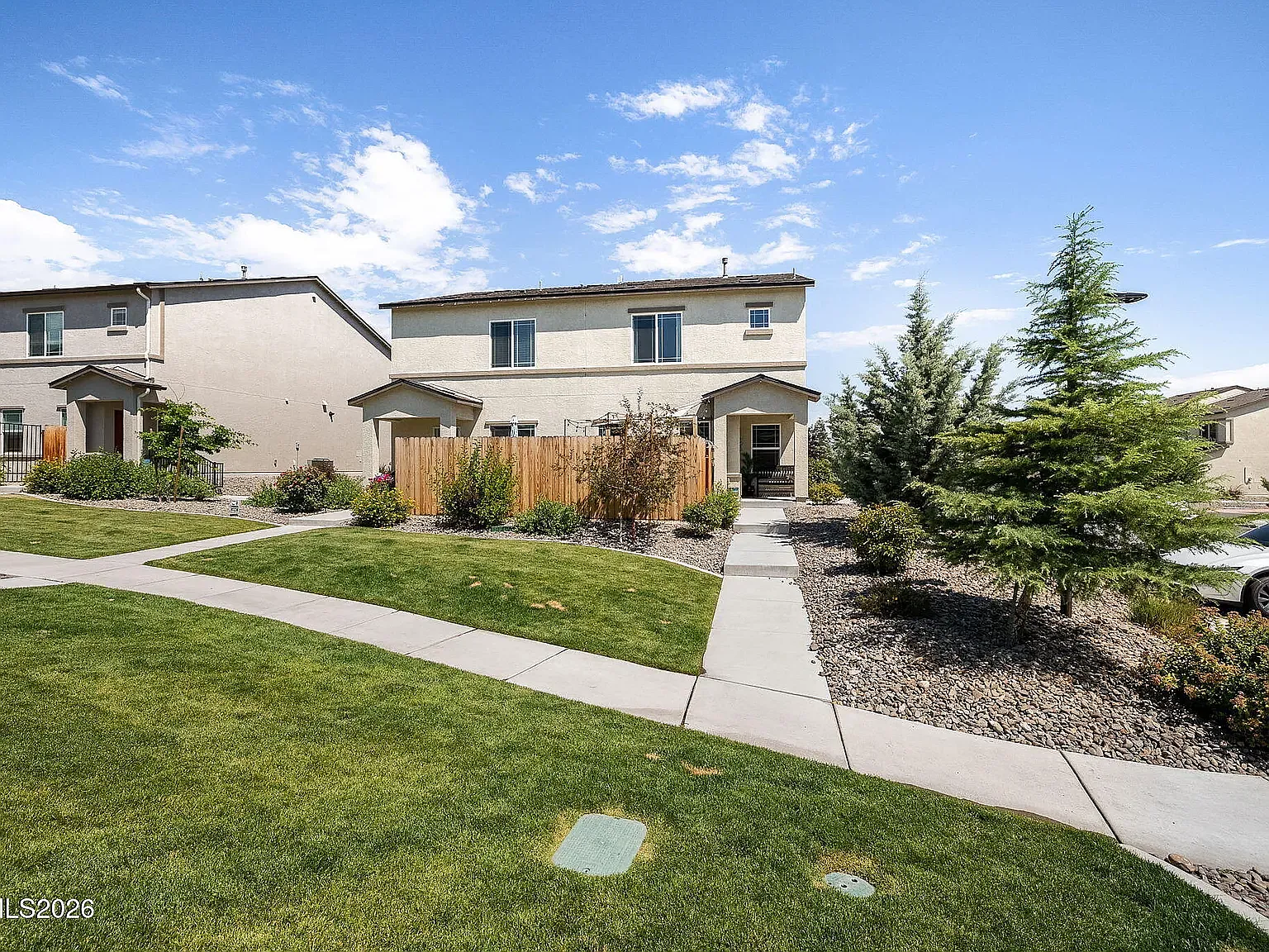 3 bed, 2.5 bath, 1409 sqft, $3,095 — Photo 2