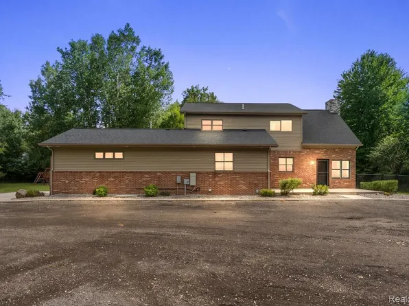 13392 Belsay Rd, Millington, MI 48746