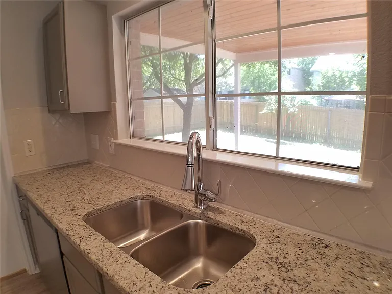 11208 Blairview Ln — Photo 14