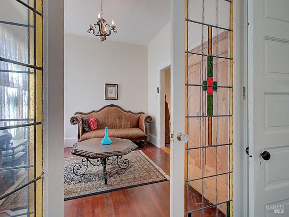 5th image of 423 N Franklin Street