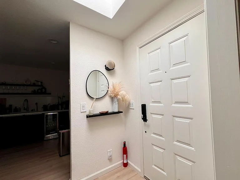 1814 K St #L3 — Photo 11