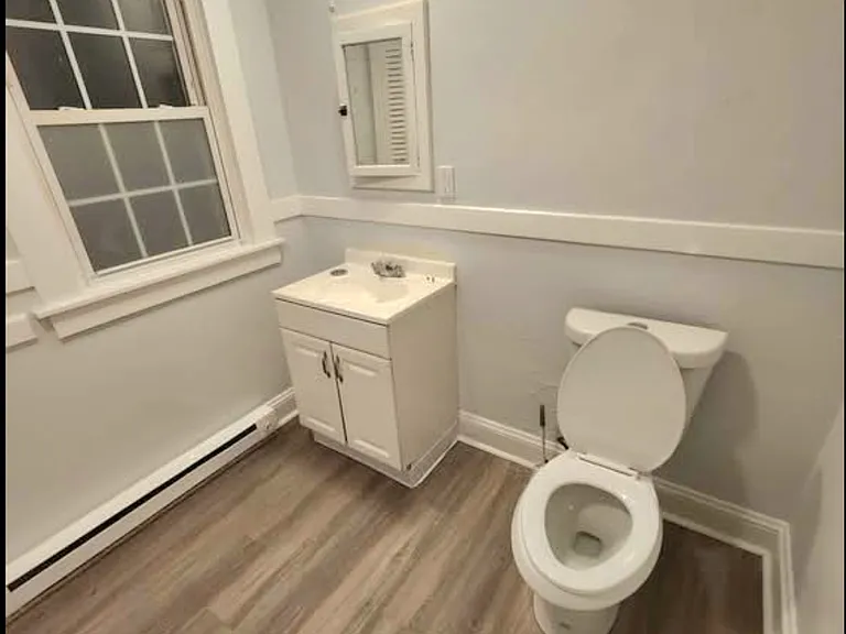 64 Vernon Ave #1 — Photo 4