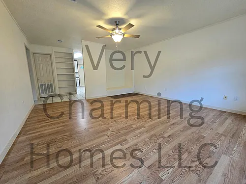 925 Bremen Ave #B Photo 1