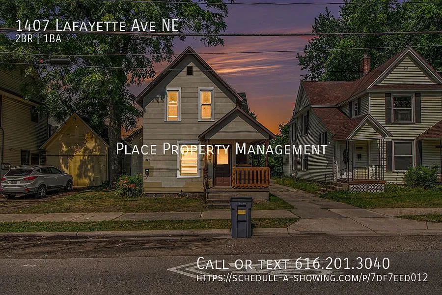 1407 Lafayette - Upper 2 Bedroom Unit — Photo 2