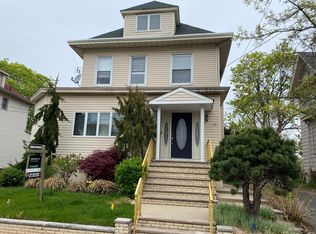 43 High St, East Rutherford, NJ 07073