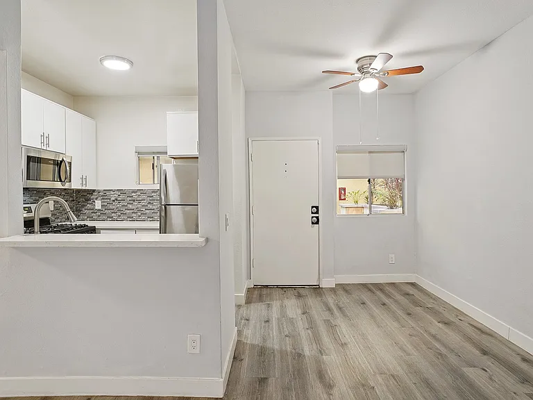 Sylvan Apartments — Photo 12