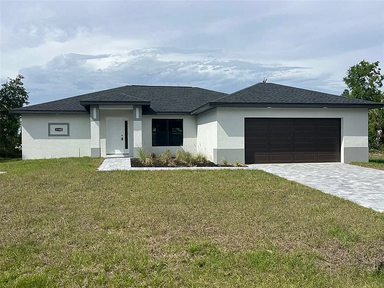 13180 Amaryllis Cir — Photo 1