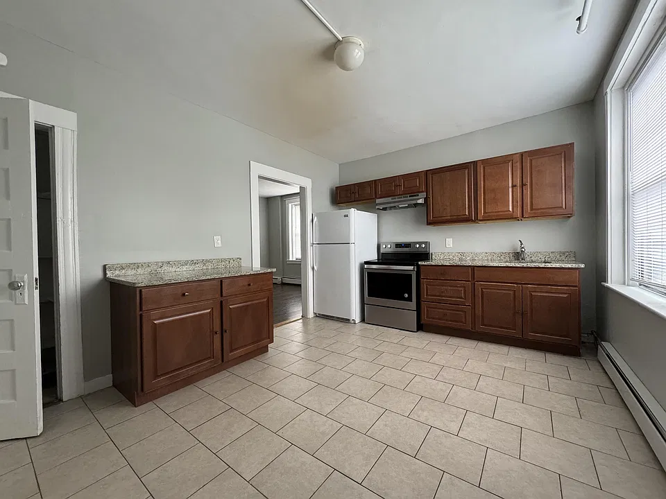 14 E Main St #1A