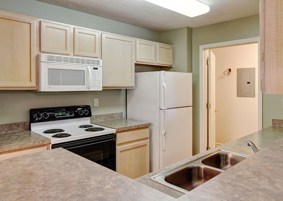 1st image of 3280 Lenox Village Dr Unit 101