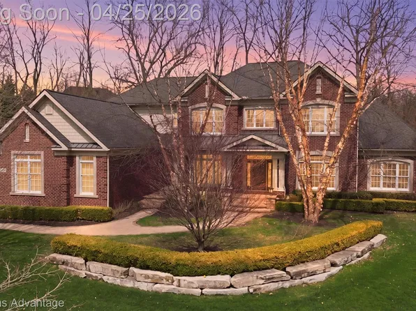 49989 Teton Ridge Rd, Northville, MI 48168