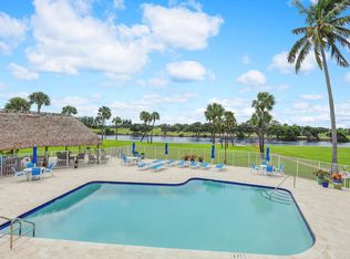 336 Golfview Rd APT 215, North Palm Beach, FL 33408