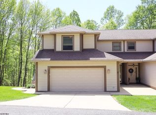 12 Oak Ridge Dr, Morgantown, WV 26508