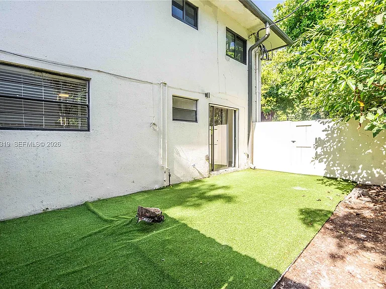 3265 Virginia St #1 — Photo 21