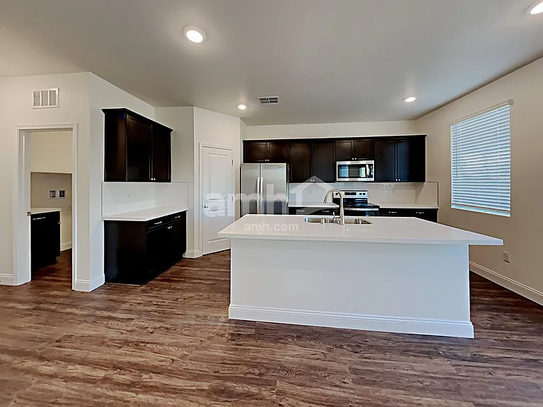 6023 Schmidt St — Photo 6