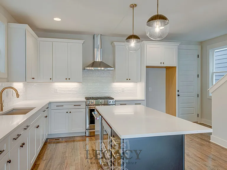 600B 45th Ave — Photo 8