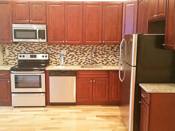 2nd image of 6212 Myrtle Ave #1