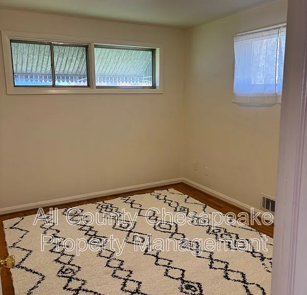 6206 Scranton Rd — Photo 7