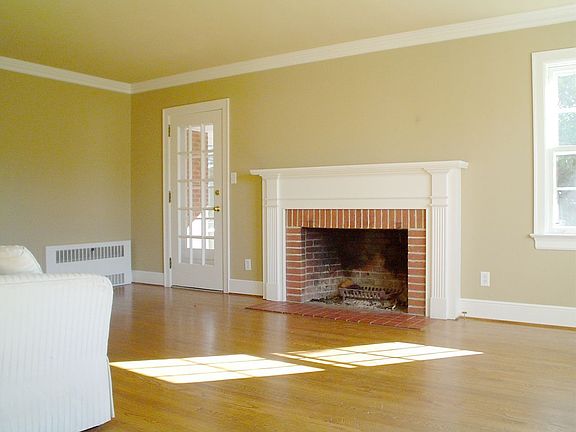 3rd image of 801 Gracelyn Ct