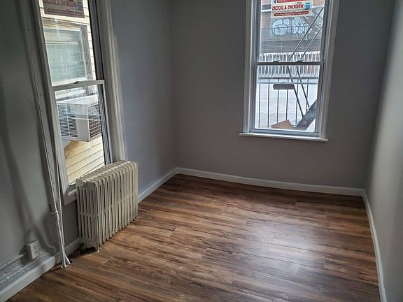 3rd image of 52 Harrison Ave #14E