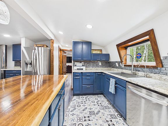 5th image of 5748 Youngberg Rd