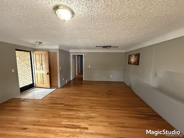 30127 Brookview Dr, photo 6