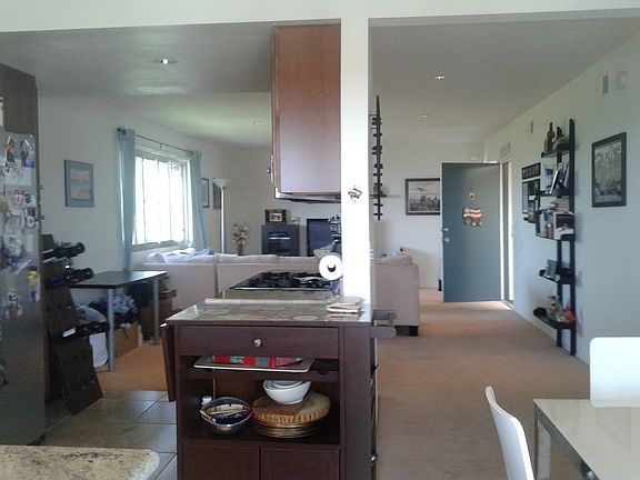 Open kitchen, dining & living rooms