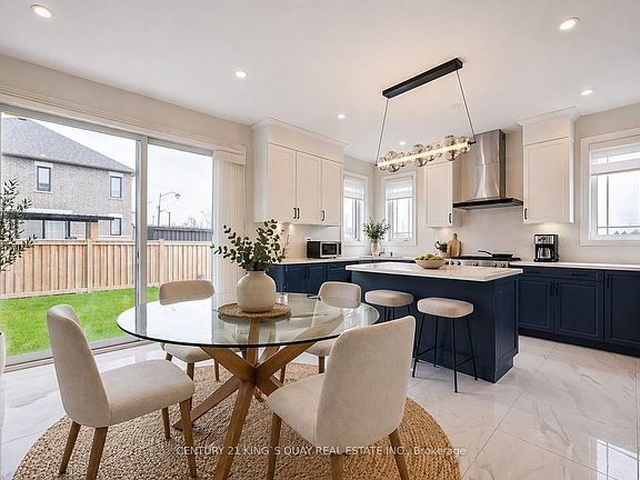 4th image of 376 Seaview Hts