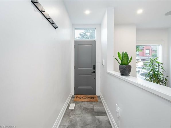 99 Francis St, Hamilton, ON L8L 3V4