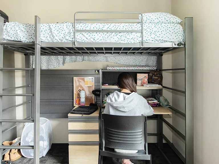 7000 Campus Living — Photo 27