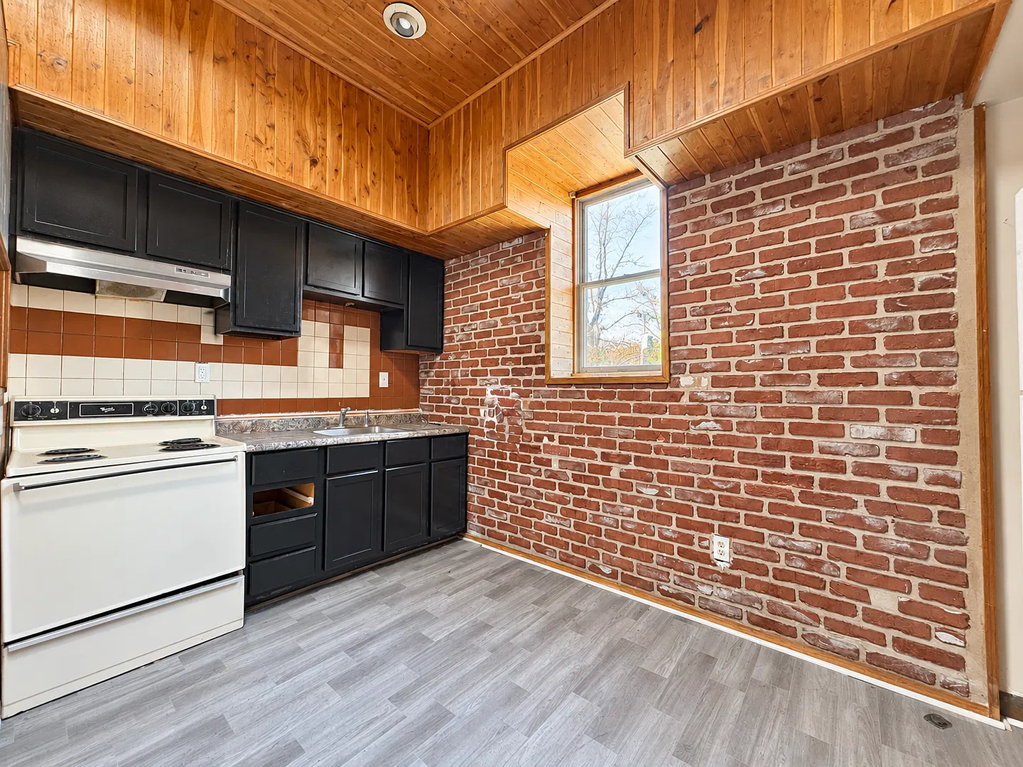 4027-4029 N. Florissant — Photo 1