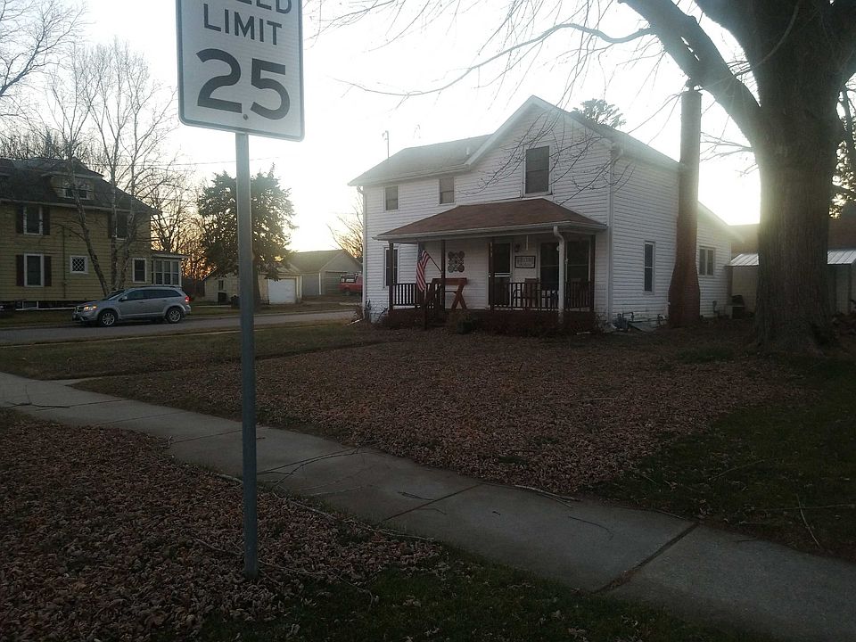 2nd image of 111 S Maple St