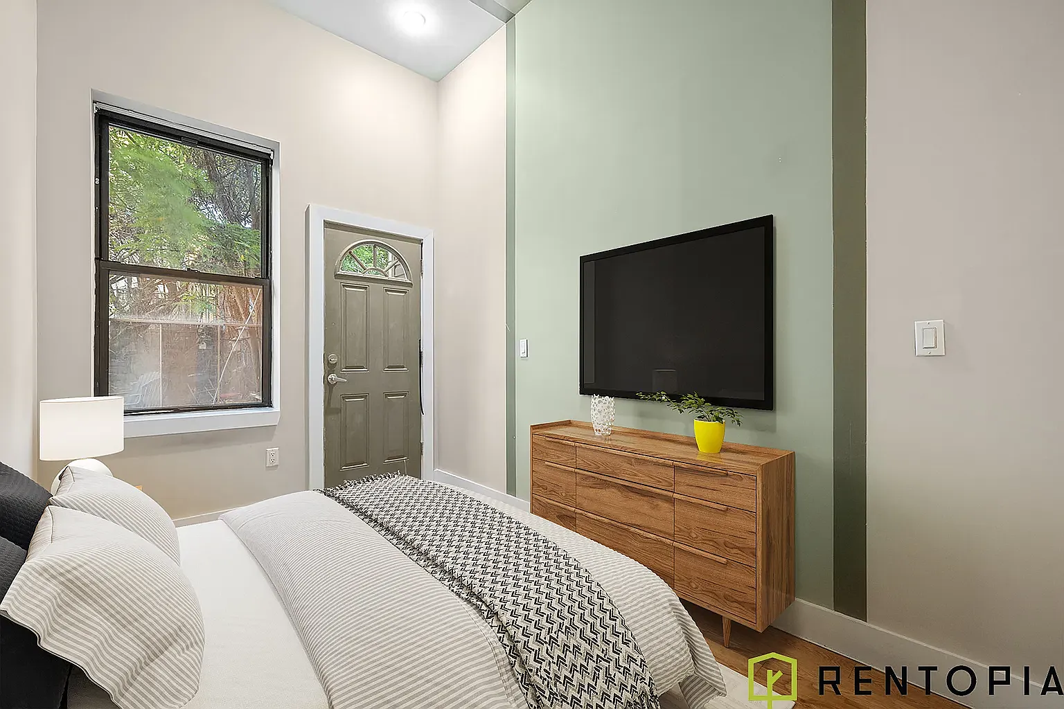 253 Melrose Street — Photo 4