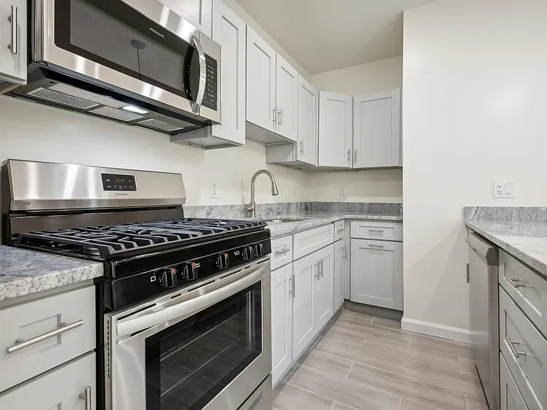 155 EVERGREEN PLACE — Photo 20