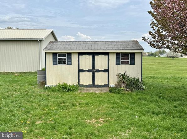 202 S Sheridan Rd, Newmanstown, PA 17073