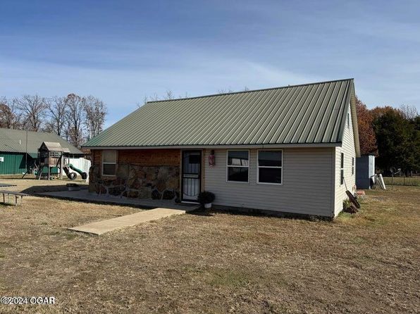 895 Lawrence Rd #2150, Wentworth, MO 64873
