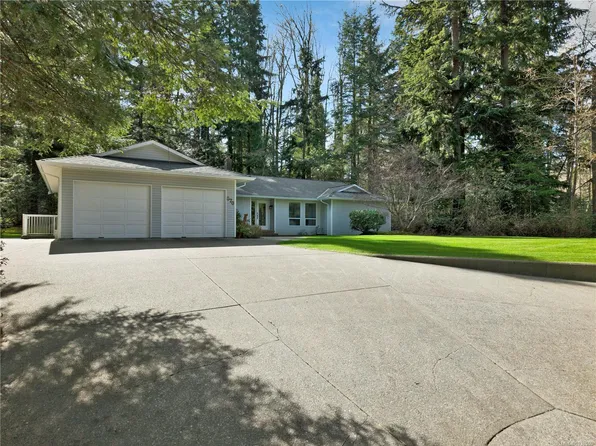 670 Homewood Rd, Campbell River, BC V9W 3N5