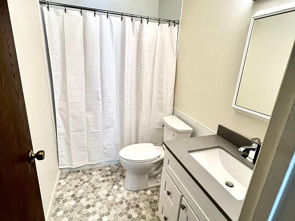 2nd image of 18614 Empire St #5