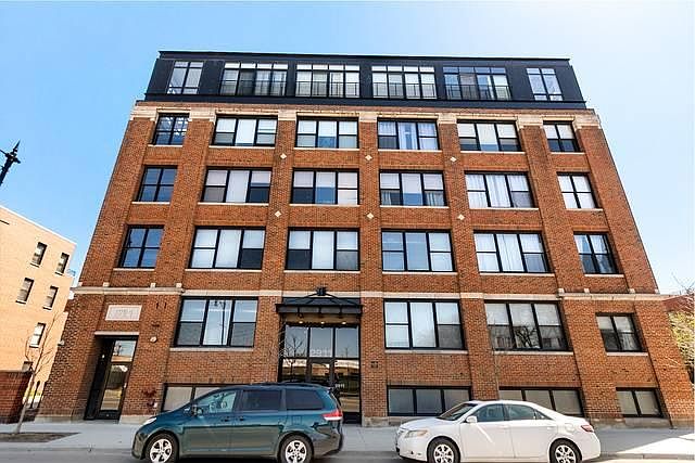 1st image of 2913 N Western Ave #101