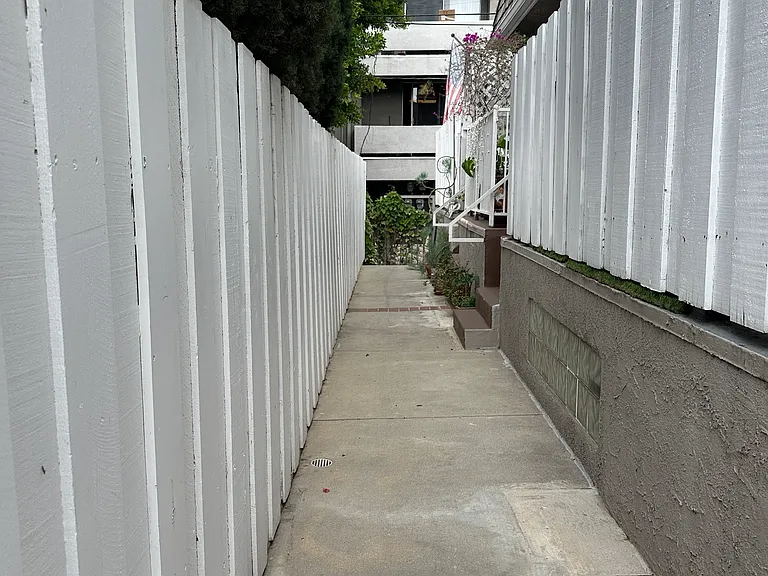 5400 Simpson Ave #4 — Photo 24