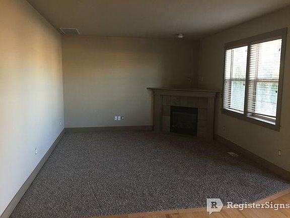 3rd image of 14525 80th Ave E