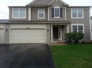 1808 Stirling Ln, Montgomery, IL 60538