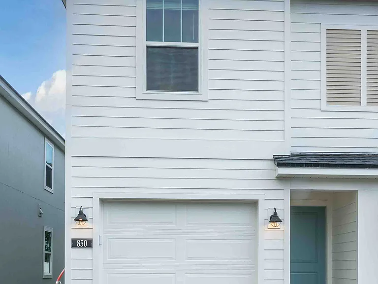 850 Hartshill Pl — Photo 2